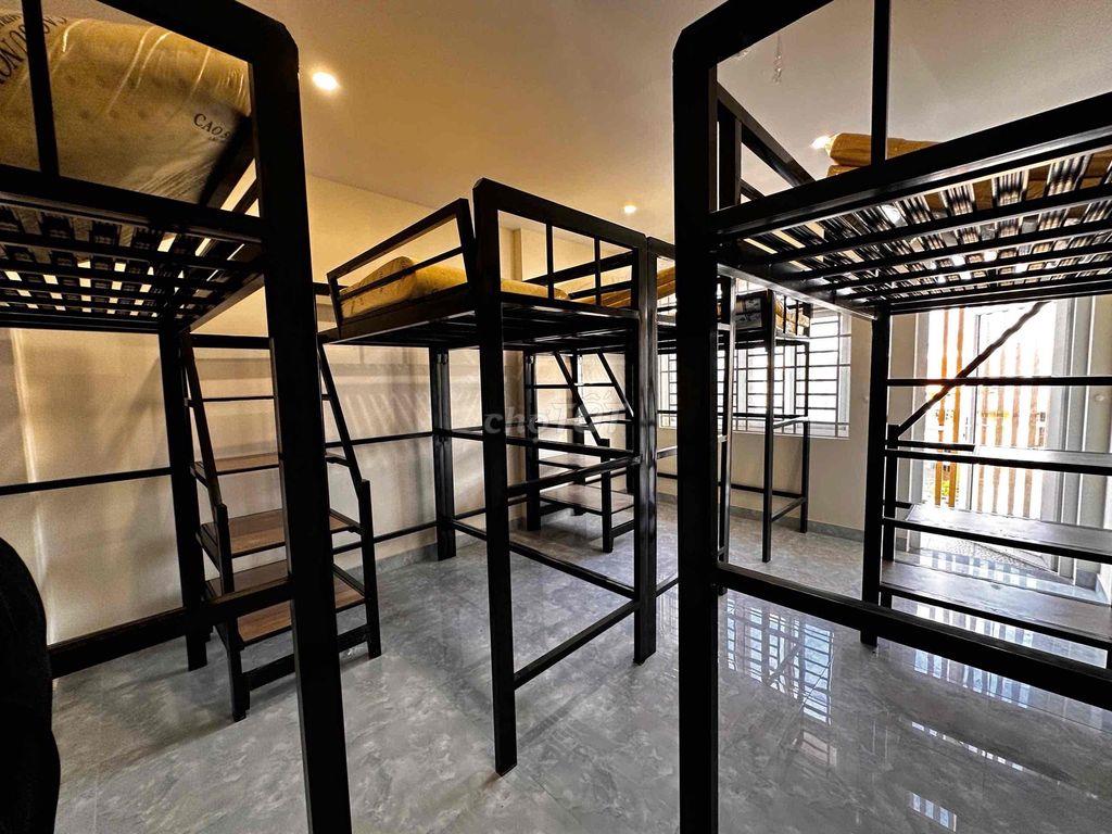 🔥 Giường Dorm 2TR8 Bao tất cả Chi Phí – Sát HUTECH, HIU, UEF