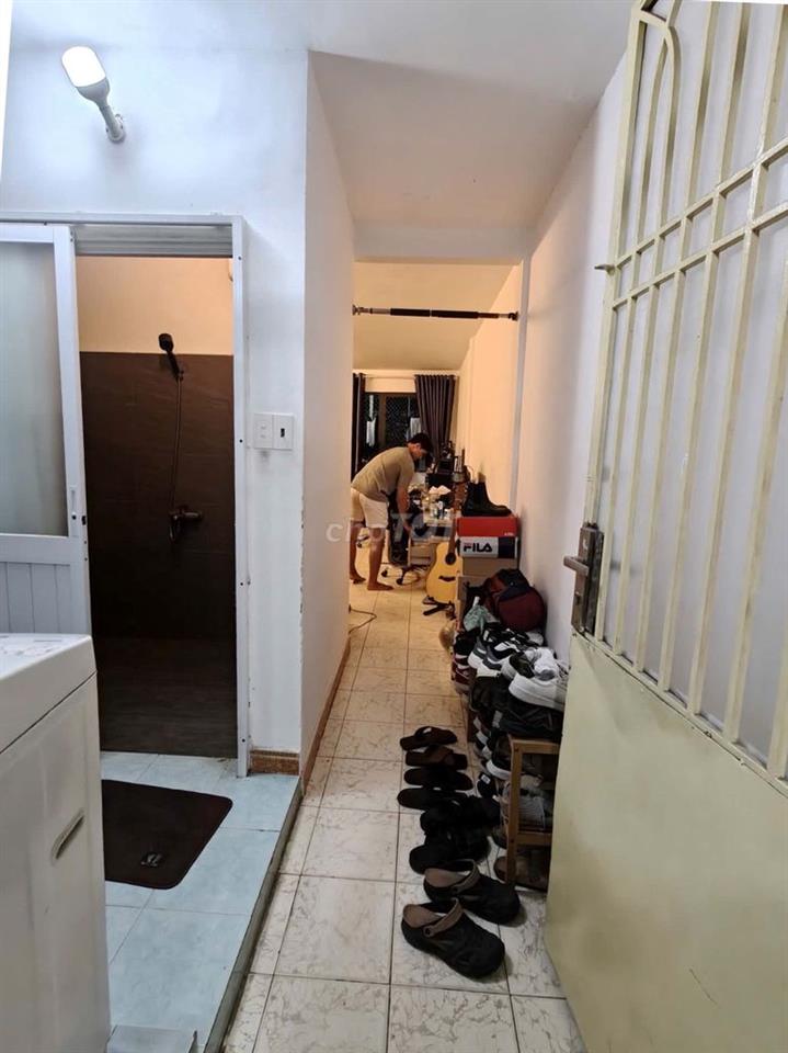 Tuyển nam ở ghép lô U, cư xá Thanh đa
