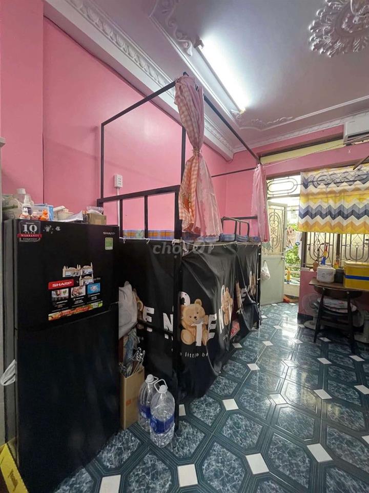 ở ghép chỉ 1tr8.gần.trường gtvt cs1