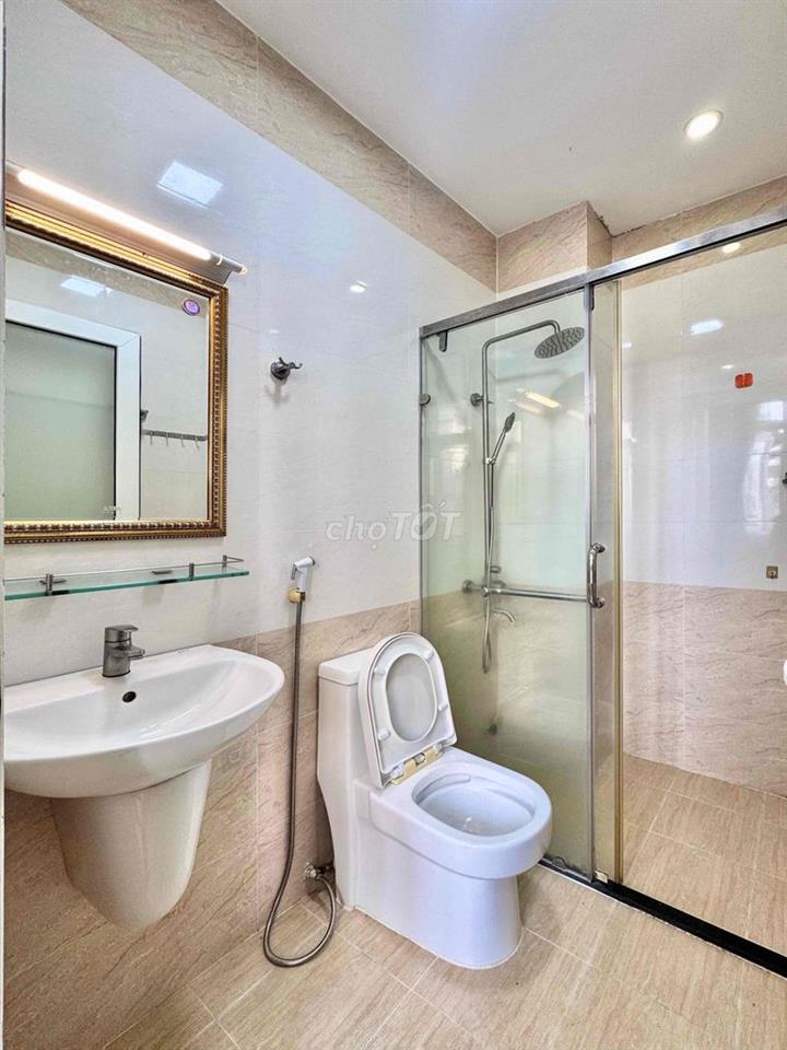 Căn hộ mới khai trương full nội thất ban công lớn khu ngã 4 Phú Nhuận