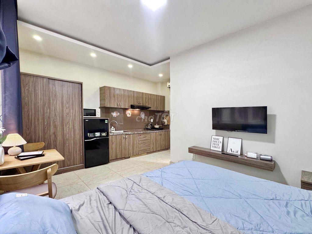 Căn hộ full nội thất CC mới khu Phan Xích Long , quận Phú Nhuận
