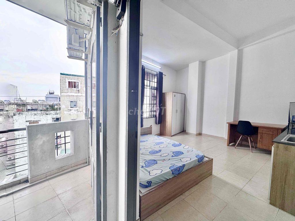 Căn hộ full nội thất cực rộng có ban công giá rẻ Tô Hiến Thành quận 10