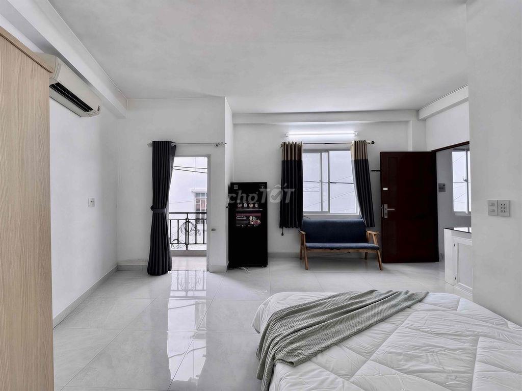 Căn hộ full nội thất cực rộng có ban công quận Tân Bình, Quận 10, Q11