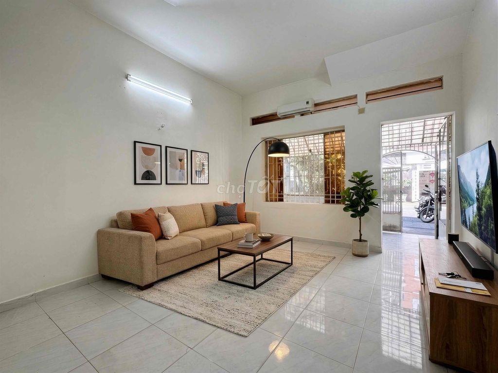Nhà nguyên căn 3PN - 1PK cực rộng 90m2 giá rẻ TT Phú Nhuận