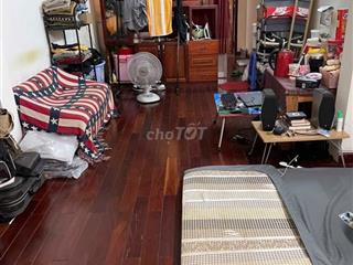 Phòng đẹp đầy đủ tiện nghi, gần chợ bà Chiểu thuận tiện đi lại