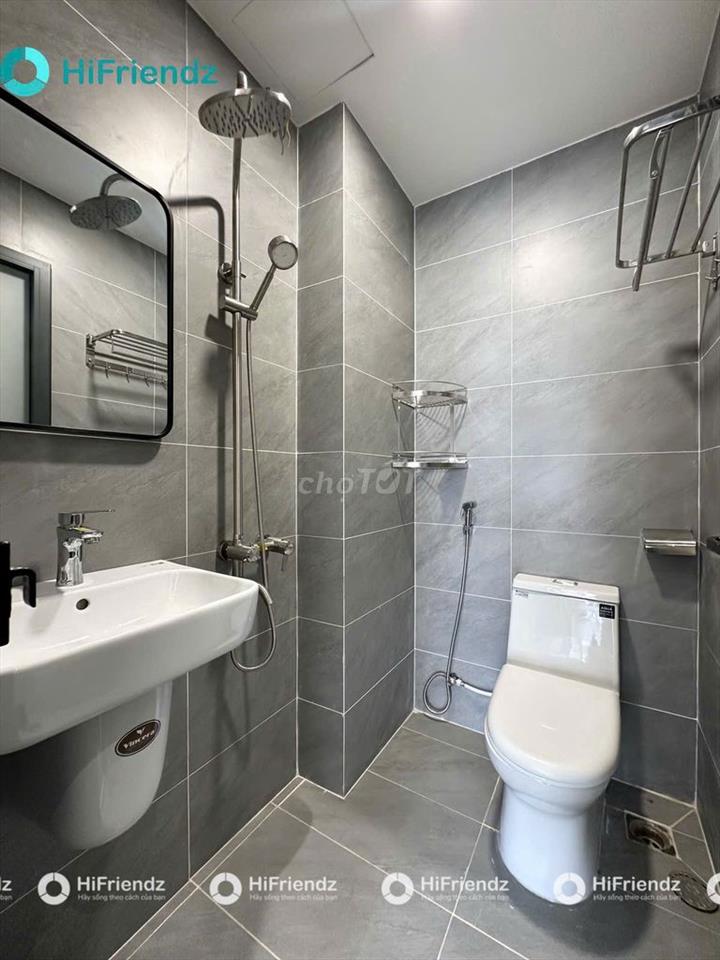 PHÒNG GÁC CAO FULL NỘI THẤT NGAY TRUNG TÂM GIỮ PHÒNG GIỮA T8