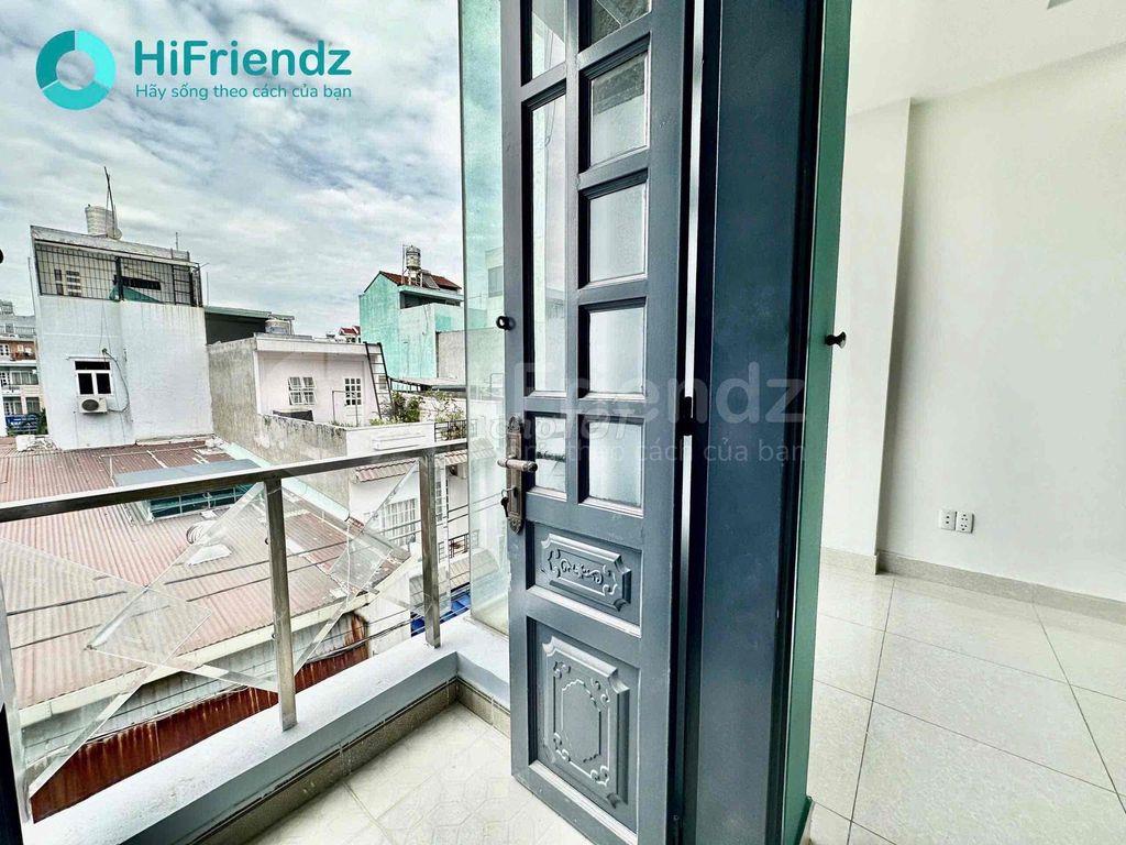 TRỌ CÓ GÁC BAN CÔNG CỬA SỔ LỚN NGAY CV LÀNG HOA GẦN CĐ Y HỒNG ĐỨC
