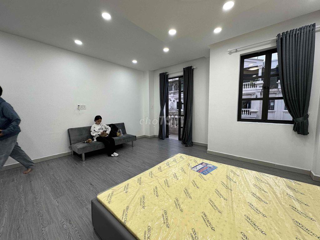 PHÒNG BAN CÔNG TÁCH BẾP RỘNG 50M2 FULL NỘI THẤT NGAY KDC CITYLAND