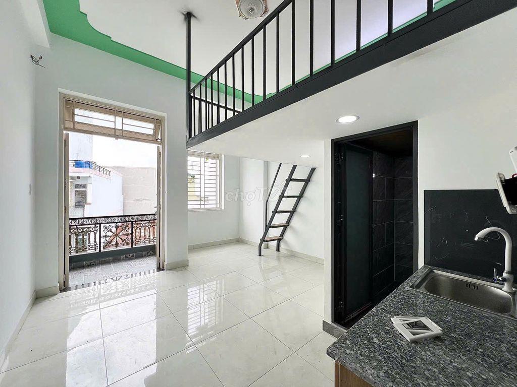 PHÒNG GÁC CAO BAN CÔNG NGAY PHẠM VĂN CHIÊU GẦN EMART CHỢ THẠCH ĐÀ