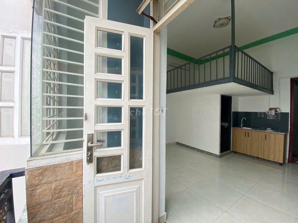 PHÒNG GÁC CAO BAN CÔNG NGAY PHẠM VĂN CHIÊU GẦN EMART CHỢ THẠCH ĐÀ