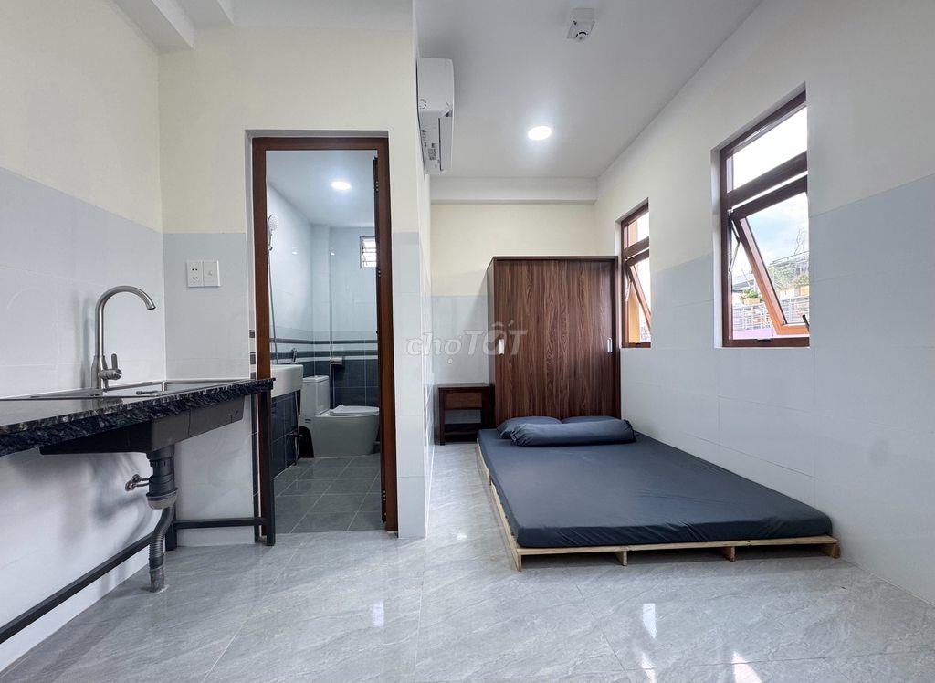 PHÒNG MỚI HOÀN THIỆN CỬA SỔ THOÁNG GẦN CẦU SẮT NGUYỄN THÁI SƠN