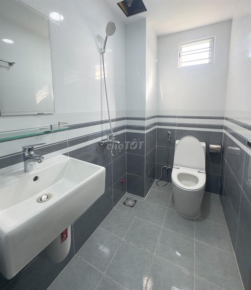 PHÒNG MỚI CỬA SỔ TRỜI THOÁNG GẦN ĐH VĂN LANG, ĐH CÔNG NGHIỆP 4