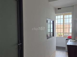 Phòng lầu 2 Nguyễn Xí, P26