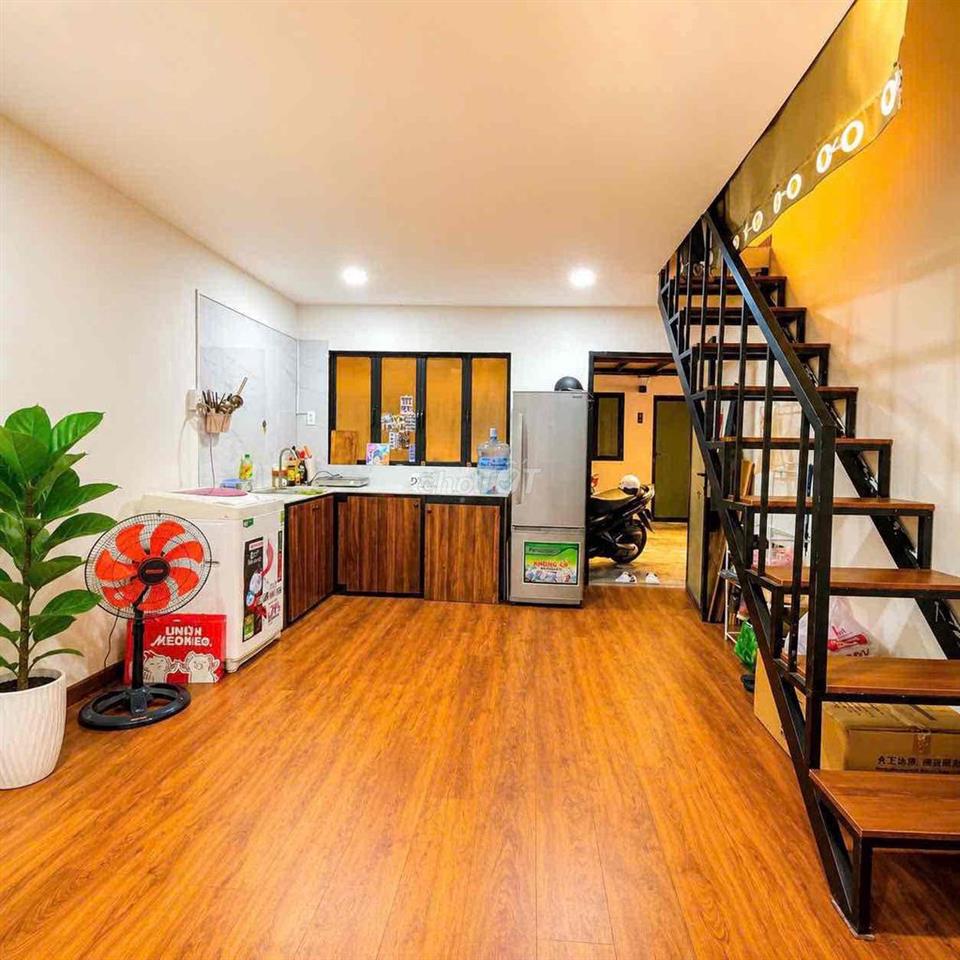 1 Trệt 1 lầu có thểm làm văn phòng nhỏ lẻ