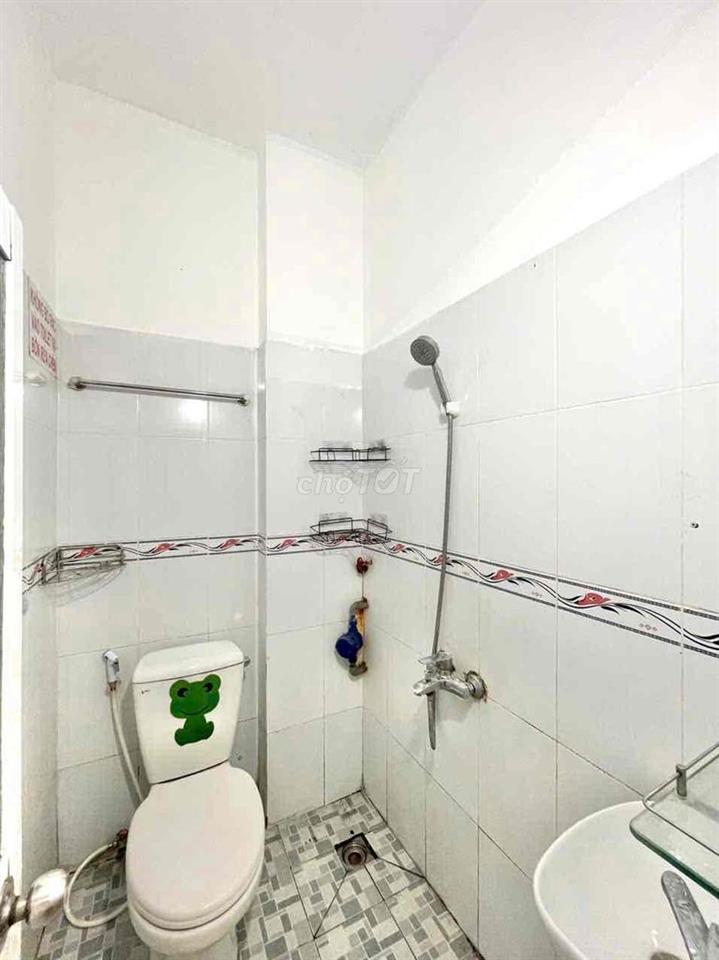 Phòng Gác Lửng Tiện Nghi Ngay Sân Bay, CV Gia Định