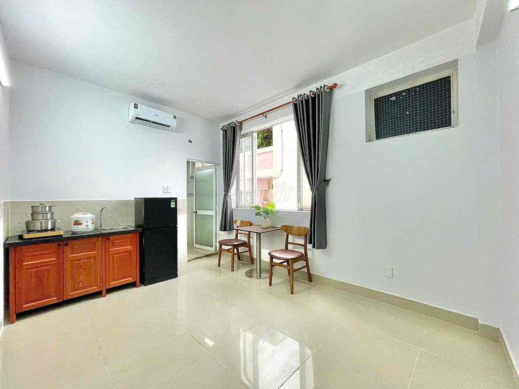 Phòng An Ninh, Thoáng Mát Ngay Thích Quảng Đức