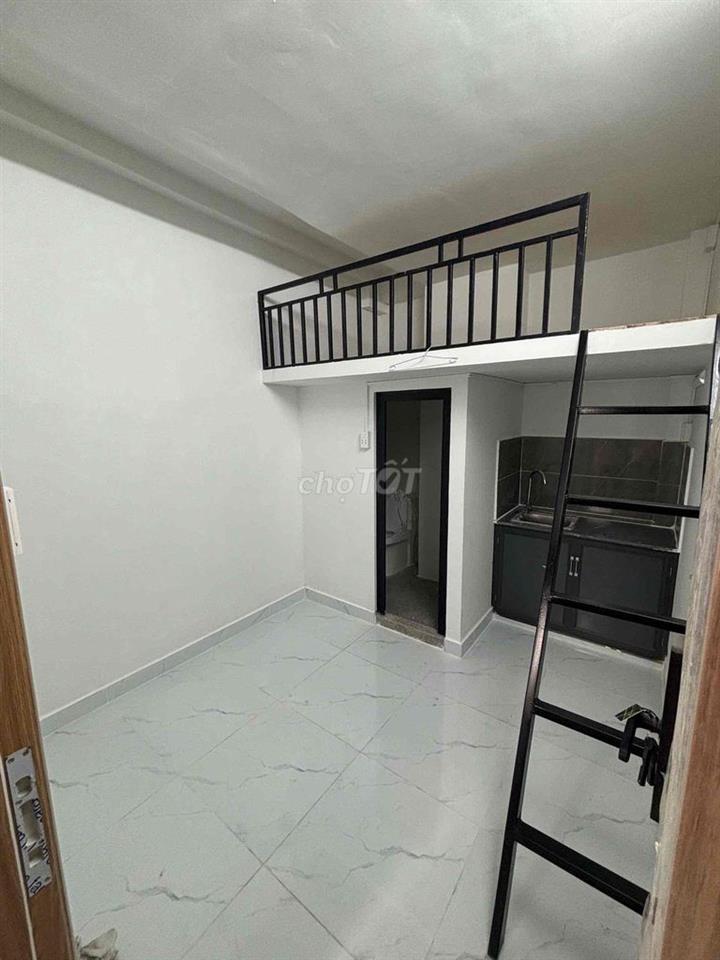 TRỐNG LẠI SIÊU PHẨM NHÀ MỚI 100% CÓ MÁY LẠNH GIẶT SẤY FREE CỬA TỪ
