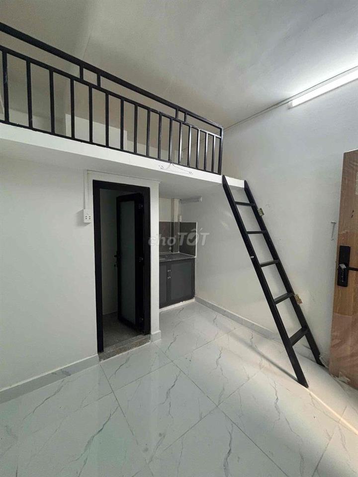 TRỐNG LẠI SIÊU PHẨM NHÀ MỚI 100% CÓ MÁY LẠNH GIẶT SẤY FREE CỬA TỪ