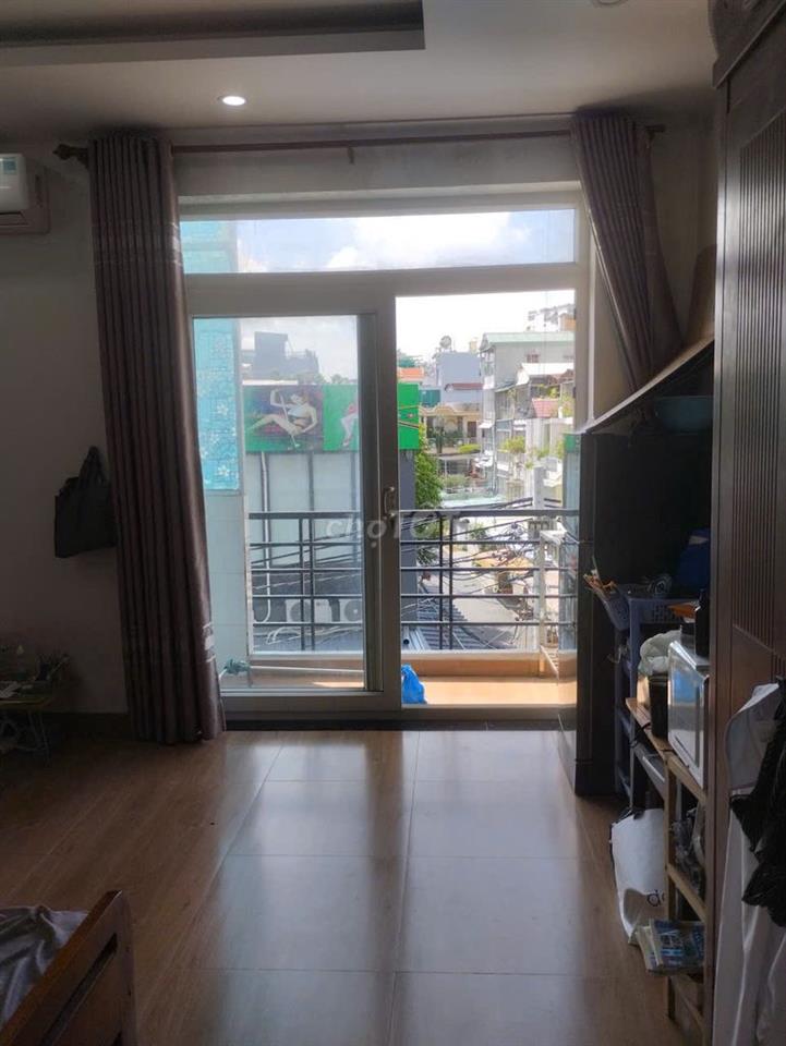 Phòng trọ ban công gần Peal Plaza