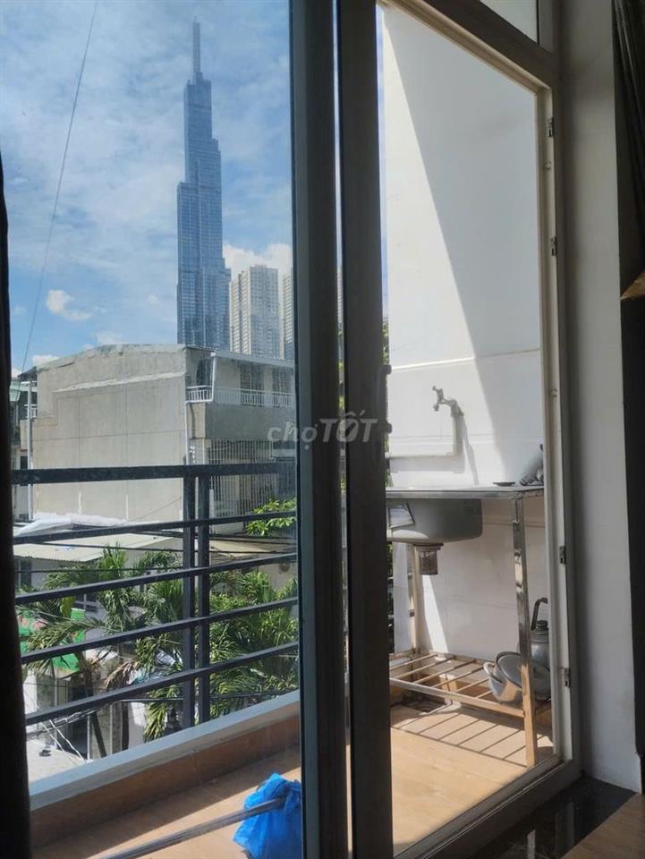 Phòng trọ ban công gần Peal Plaza