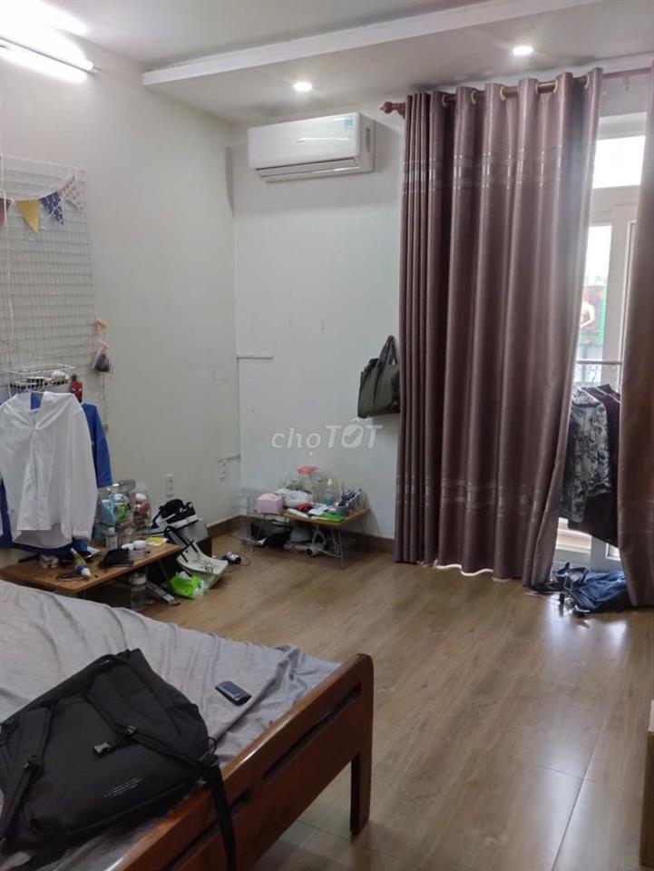 Phòng trọ ban công gần Peal Plaza