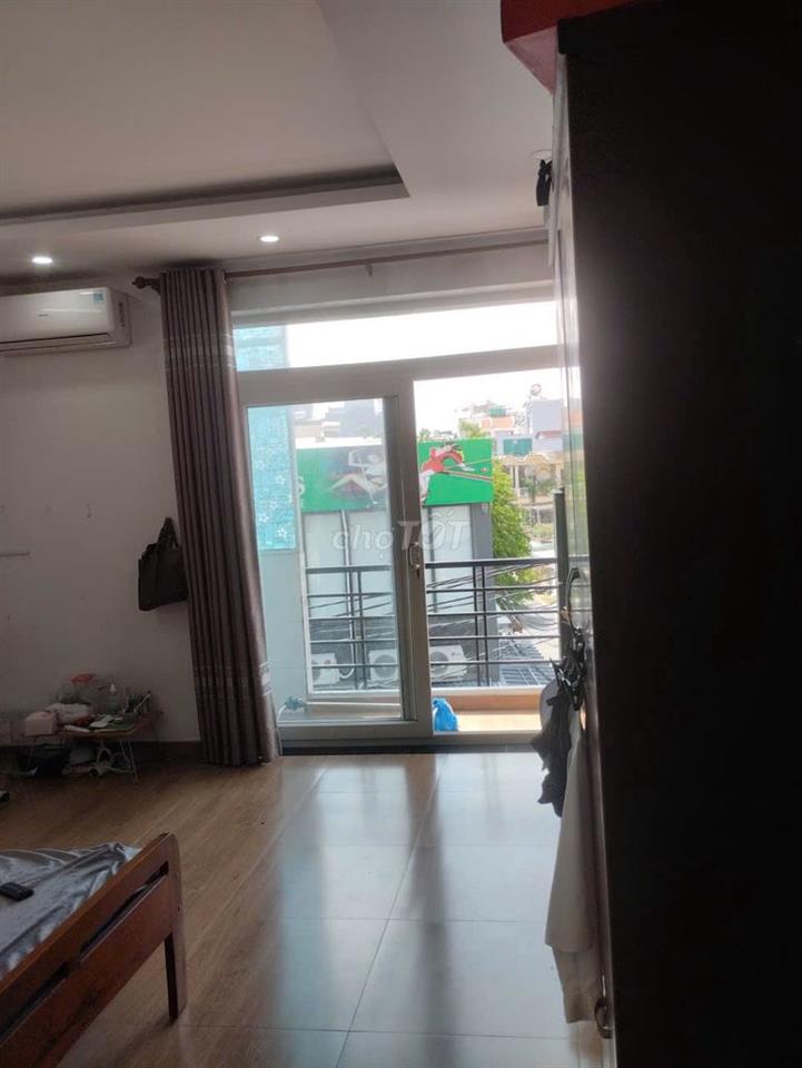 Phòng trọ ban công gần Peal Plaza