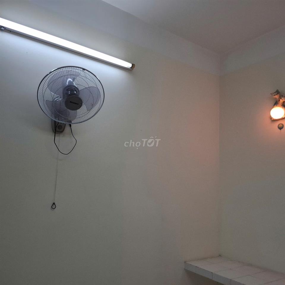 CHO NỮ NVVP/SV THUÊ PHÒNG ĐẸP NHÀ BIỆT THỰ BỜ SÔNG
