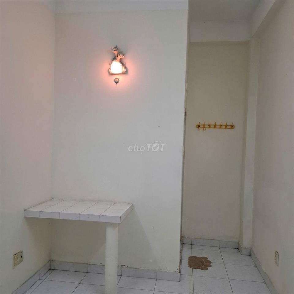 CHO NỮ NVVP/SV THUÊ PHÒNG ĐẸP NHÀ BIỆT THỰ BỜ SÔNG