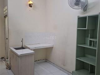 NU NVVP/NU SINH THUE PHONG DEP BIET THU BO SONG SG