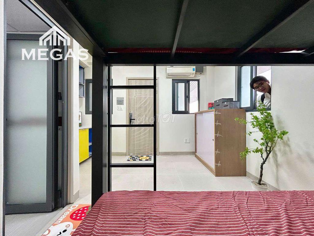 Chung cư mini nằm dưới chân cầu Bình Lợi cách Văn Lang cs3 500m đi bộ