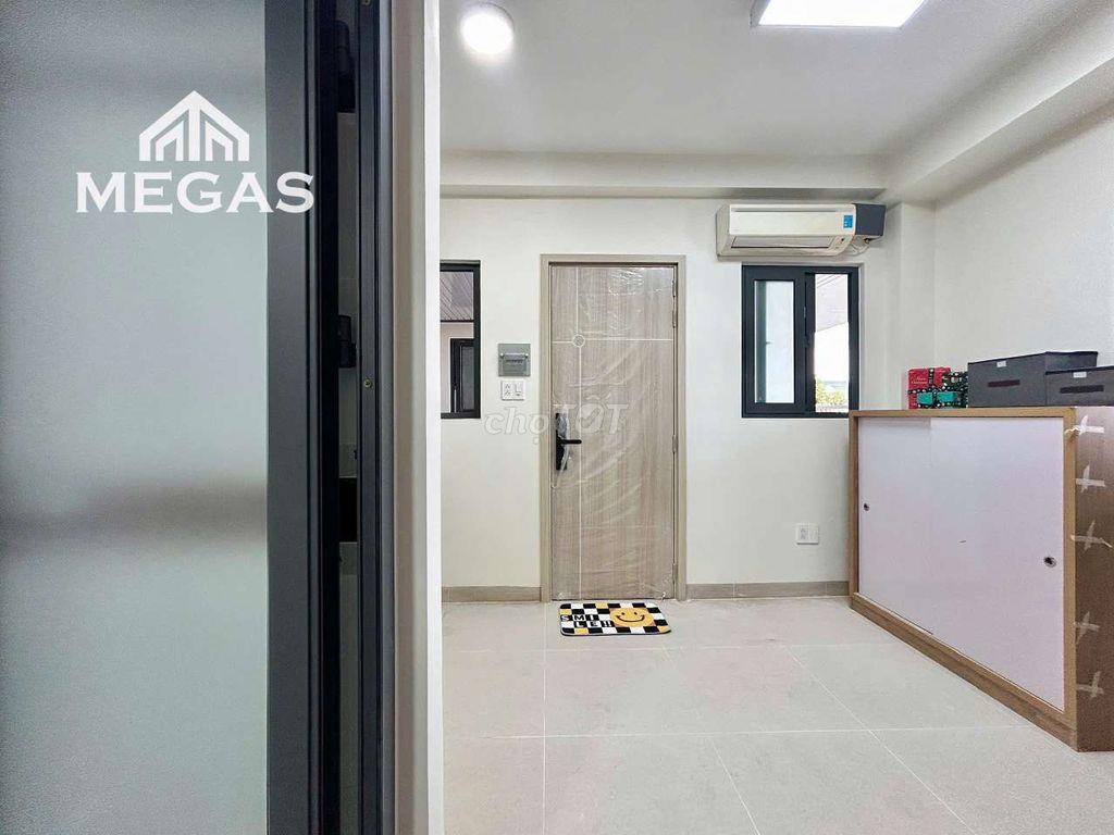 Chung cư mini nằm dưới chân cầu Bình Lợi cách Văn Lang cs3 500m đi bộ
