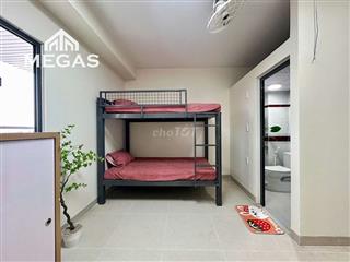 Chung cư mini nằm dưới chân cầu Bình Lợi cách Văn Lang cs3 500m đi bộ