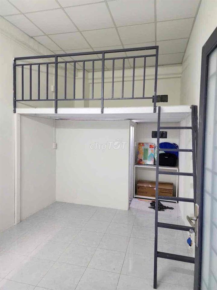 Phòng trọ có gác lửng cách ĐH Văn Lang 500m