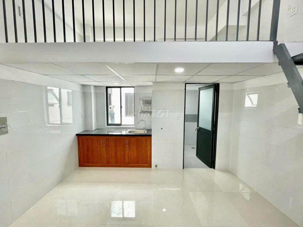 Gần ĐH Công Thương TP.HCM, chợ Phạm Văn Bạch, Emart Phan Huy Ích.