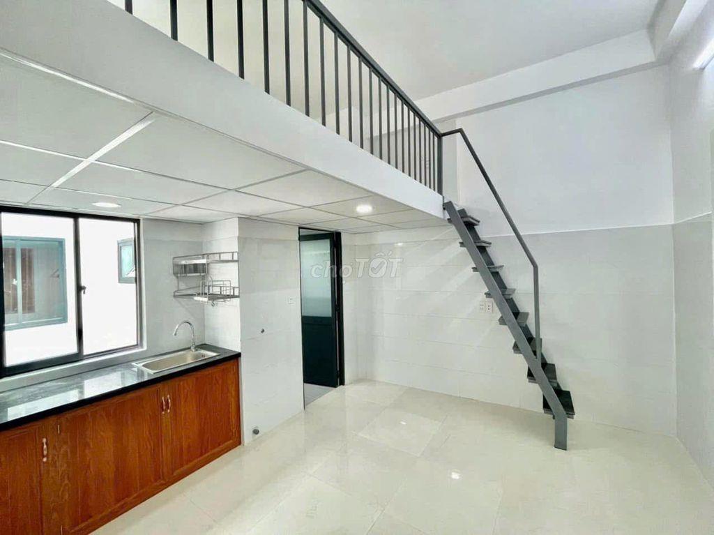 Gần ĐH Công Thương TP.HCM, chợ Phạm Văn Bạch, Emart Phan Huy Ích.