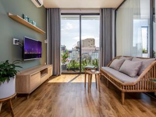 Chính chủ phòng 45m2, chỉ 5,9tr ngay Nguyễn Hữu Cảnh gần chợ, bờ kè