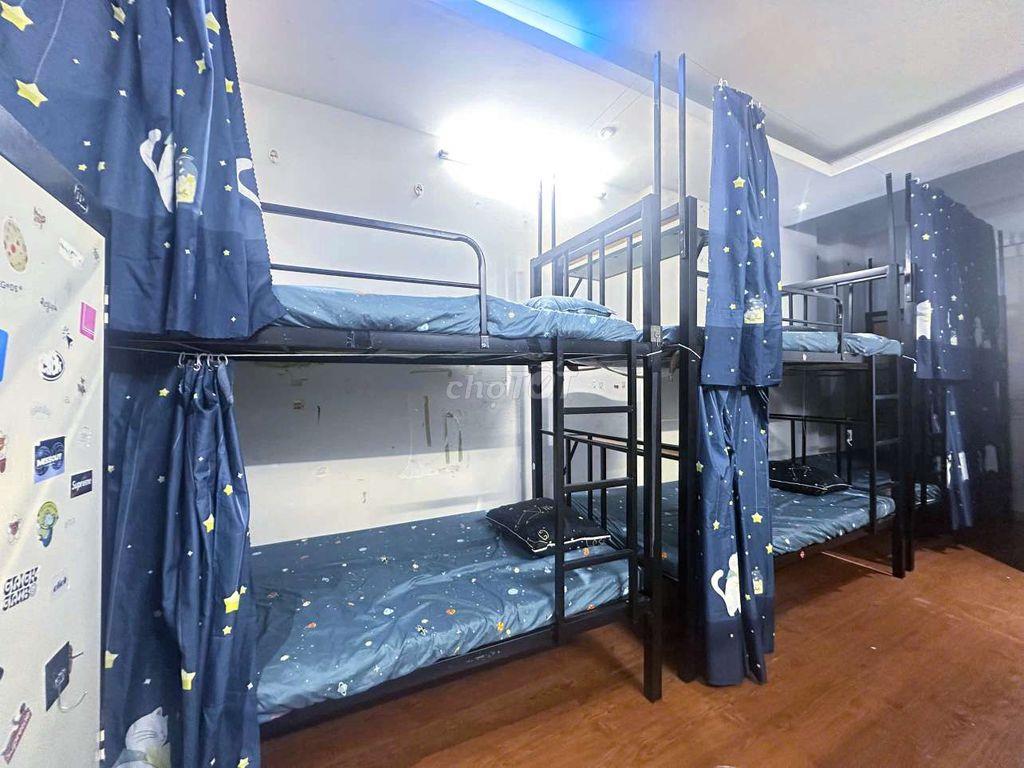 Ký Túc Xá Sinh Viên (KTX)