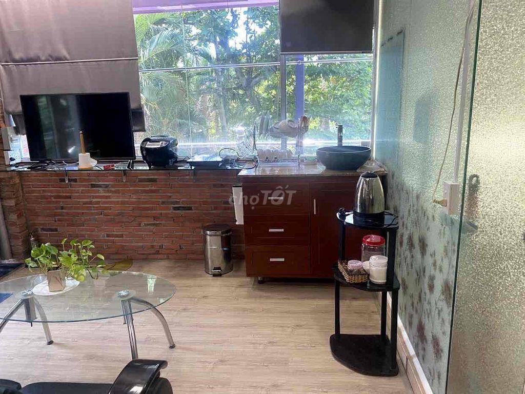 phòng studio lầu 1 - 30m2 mặt tiền đường Bình Quới