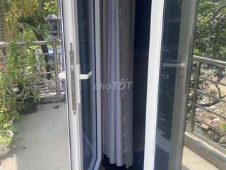 phòng studio lầu 1 - 30m2 mặt tiền đường Bình Quới