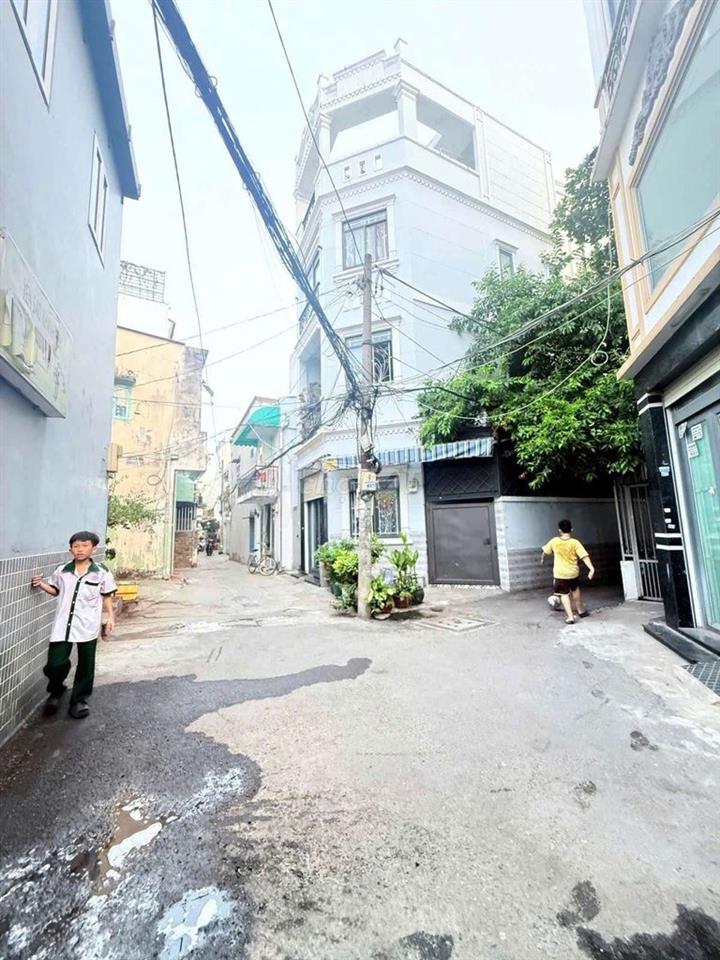 BÁN  NHÀ 2 TẦNG BT GIÁ RẺ ( THƯƠNG LƯỢNG)