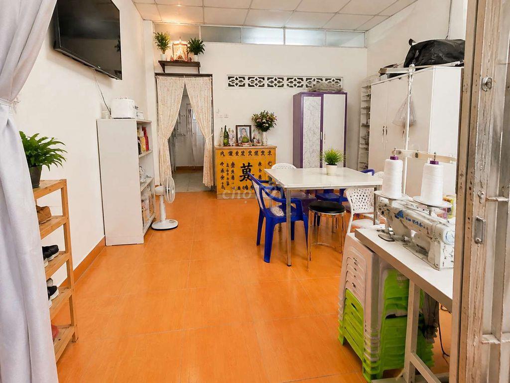 BÁN  NHÀ 2 TẦNG BT GIÁ RẺ ( THƯƠNG LƯỢNG)