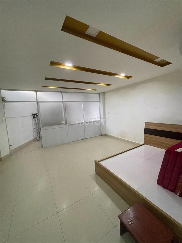 CHÍNH CHỦ CHO THUÊ PHÒNG ĐẸP 30m2 NGAY ĐẠI HỌC UEF 6.8TR/THÁNG