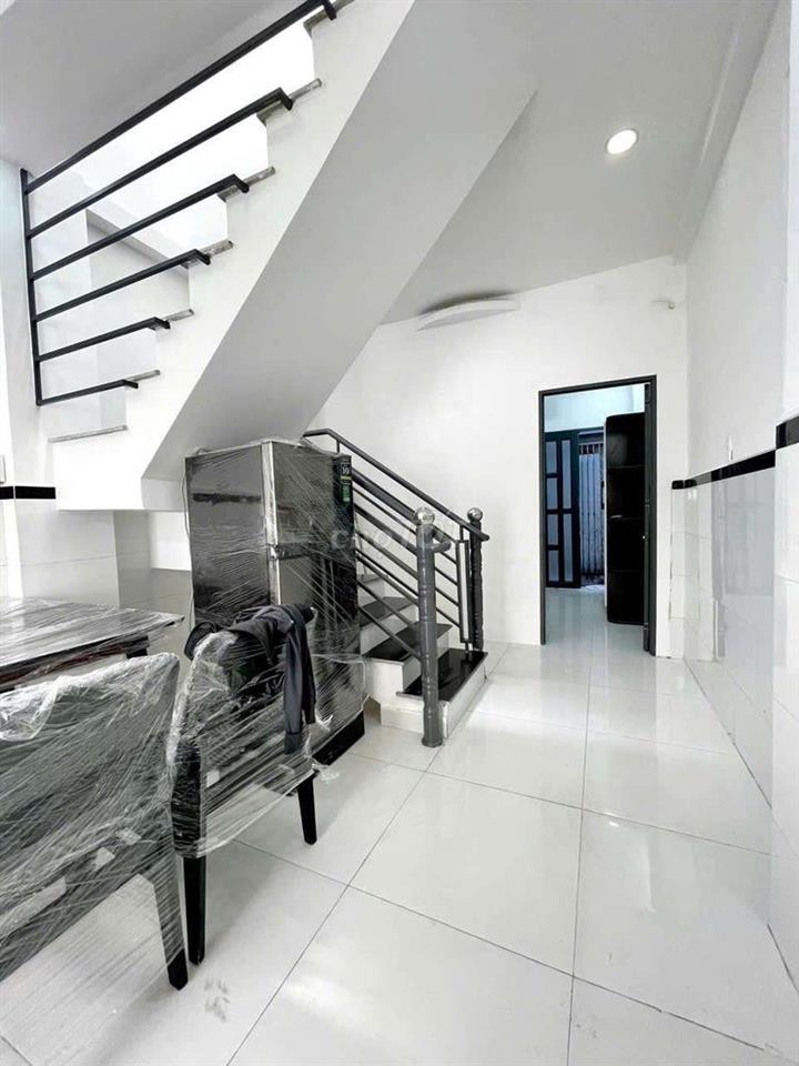 Cho thuê nhà nguyên  3PN 2WC sẵn nội thất