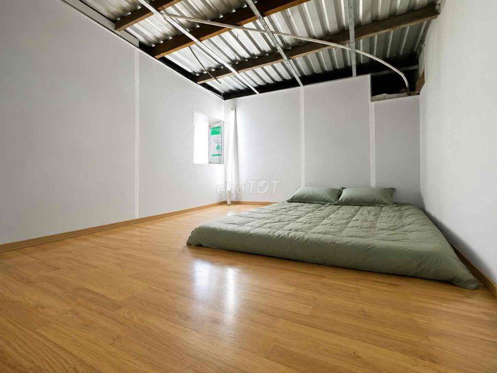 Phòng mới – nhỏ gọn, riêng tư, phù hợp cho 1 bạn nam.