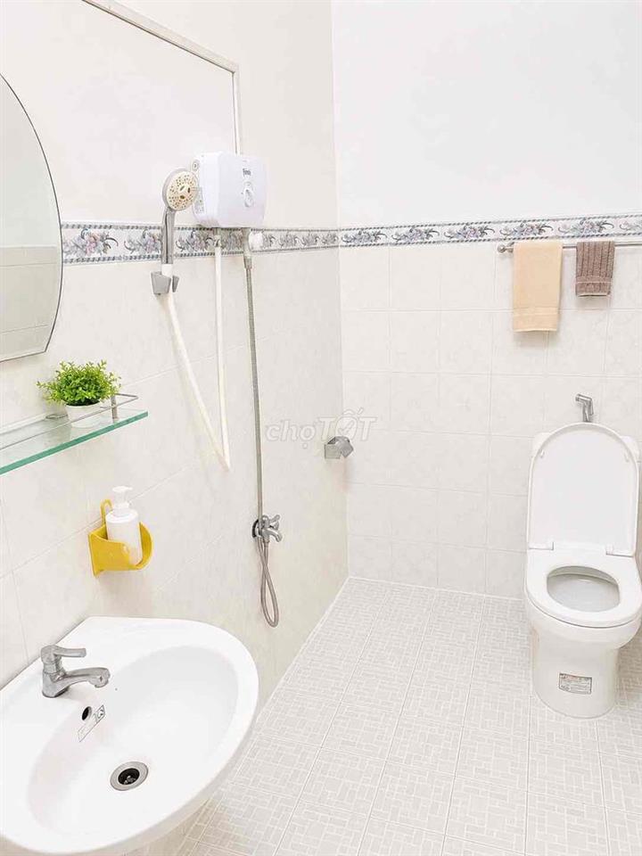 phòng cuối Giảm mạnh 30% cho thuê nhanh phòng Đối diện ĐH Văn Hiến