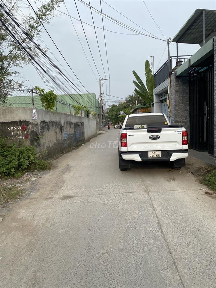 Cho thuê nhà nguyên căn Võ Văn Hát xe hơi ngủ trong nhà