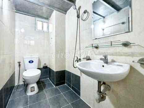 DUPLEX BAN CÔNG RỘNG 20M2