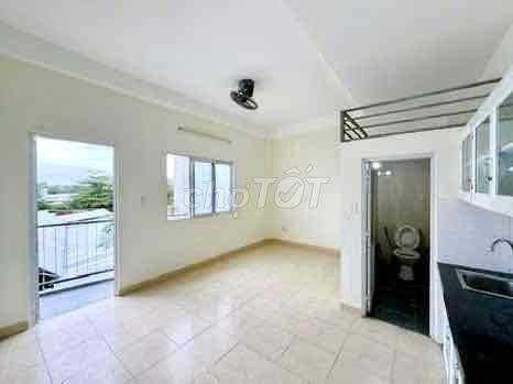 DUPLEX BAN CÔNG RỘNG 20M2