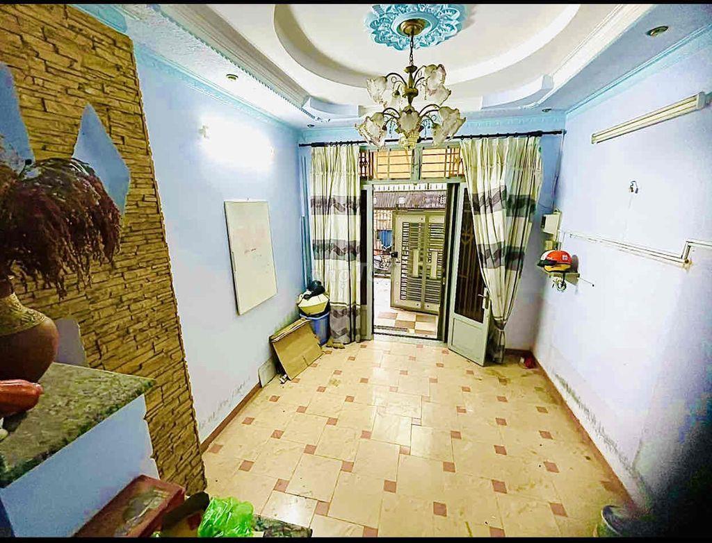 share 1 phòng trong nhà nguyên căn