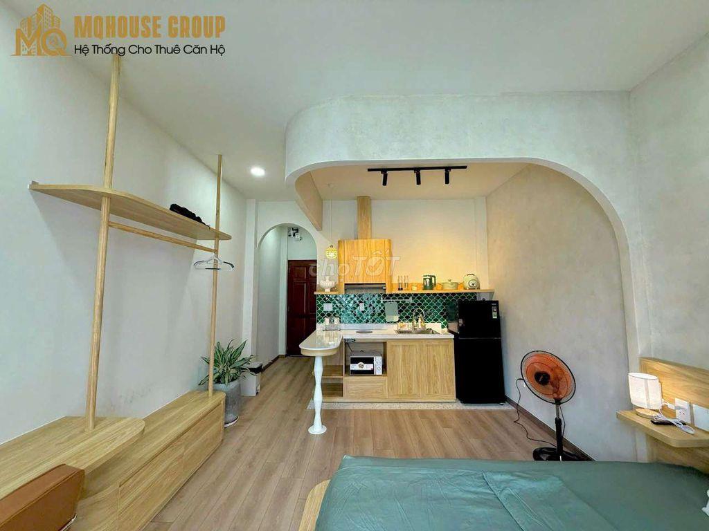 Ngay Ngã 4 Hàng Xanh 🏡 Đi bộ Hutech 